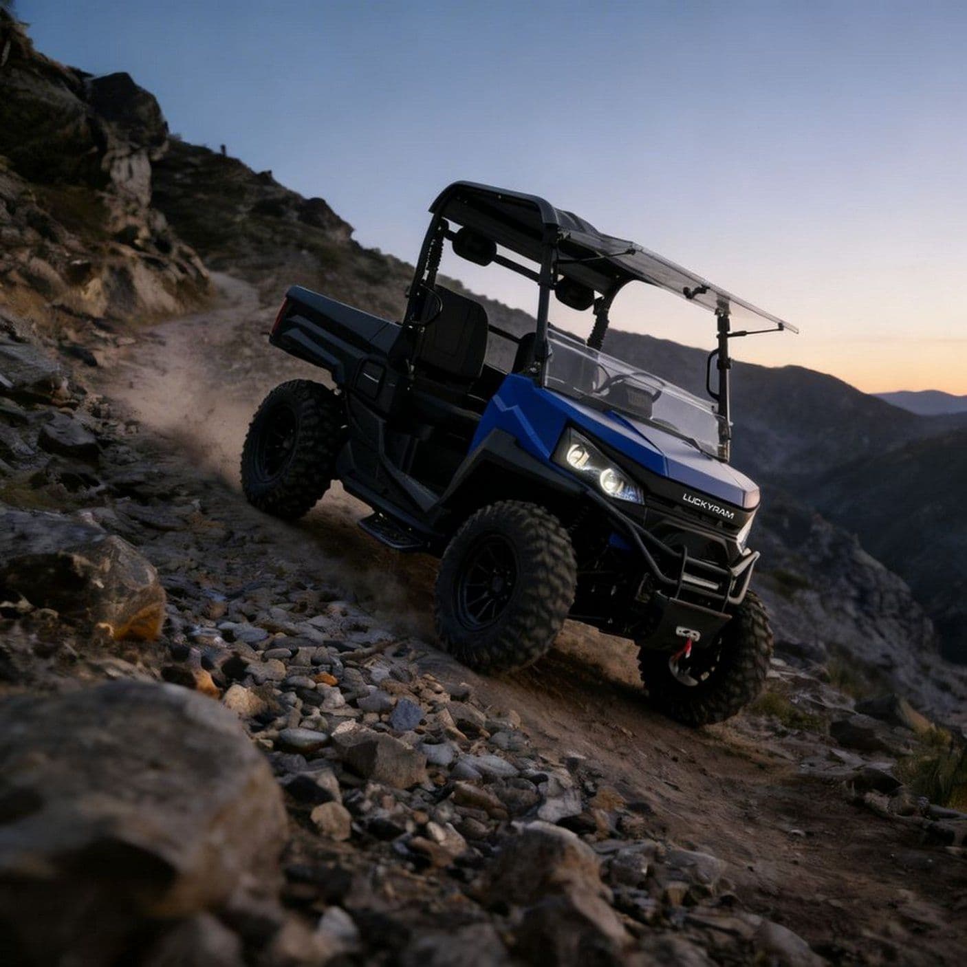 Pertanian Listrik UTV PKE Tanpa Kunci 4WD 14 Inci Ban Motor AC 10KW